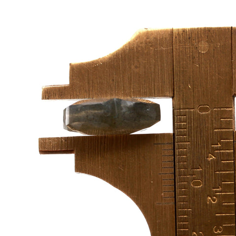 Labradorite Grey Clover Carving Natural Stone