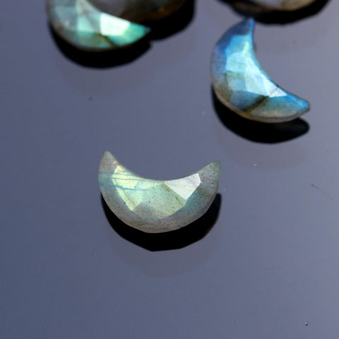 Labradorite Grey Moon Carving Natural 3 MM Stone