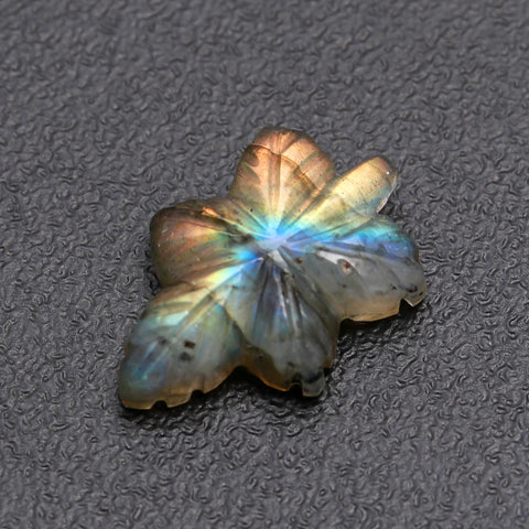 Labradorite Grey Leaf Carving Natural 10 MM Stone